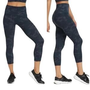 Spanx Camouflage Look At Me Now Seamless Crop Leggings Women's sz M Black Gray